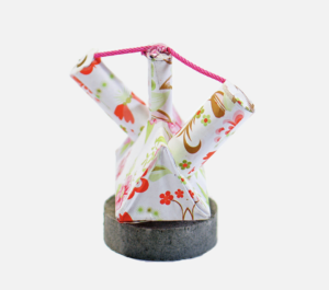 Pháo hoa cánh hoa xoay - pháo hoa BQP an toàn, tiện lợi 2 Pháo hoa cánh hoa xoay